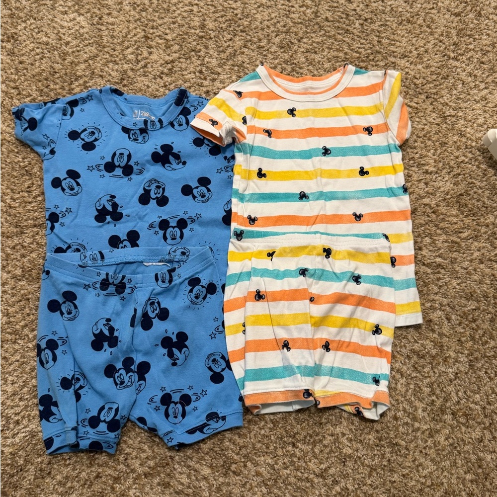 GAP 5T Mickey Short Sleeve & Short PJ Set